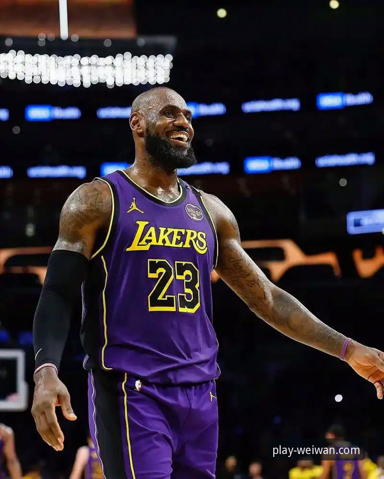 湖人三巨头火力全开，东契奇43分率队客场告捷：微玩体育平台赛事直播最新解析